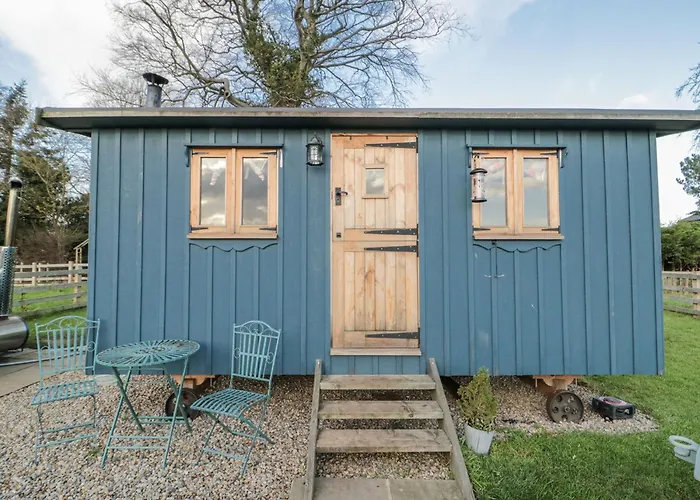 Honeysuckle Hut, Potto Grange Farm Holiday home