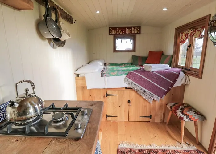 Honeysuckle Hut, Potto Grange Farm Holiday home